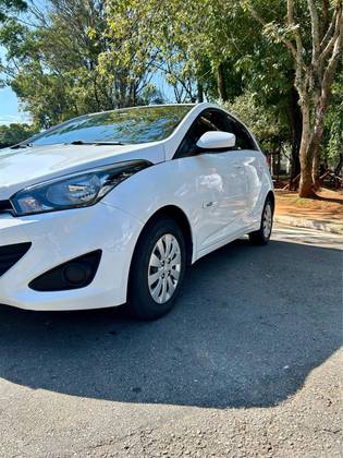 HYUNDAI HB20 1.6 COMFORT PLUS 16V FLEX 4P AUTOMÁTICO HYUNDAI HB20 1.6 COMFORT PLUS 16V FLEX 4P AUTOMÁTICO